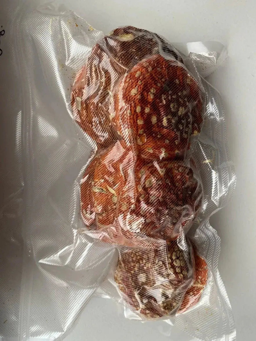 Vakuumverpackte Fliegenpilz Kappen für maximale Frische. Optimal gelagert für beste Qualität. Jetzt im Fliegenpilz Shop online bestellen.
